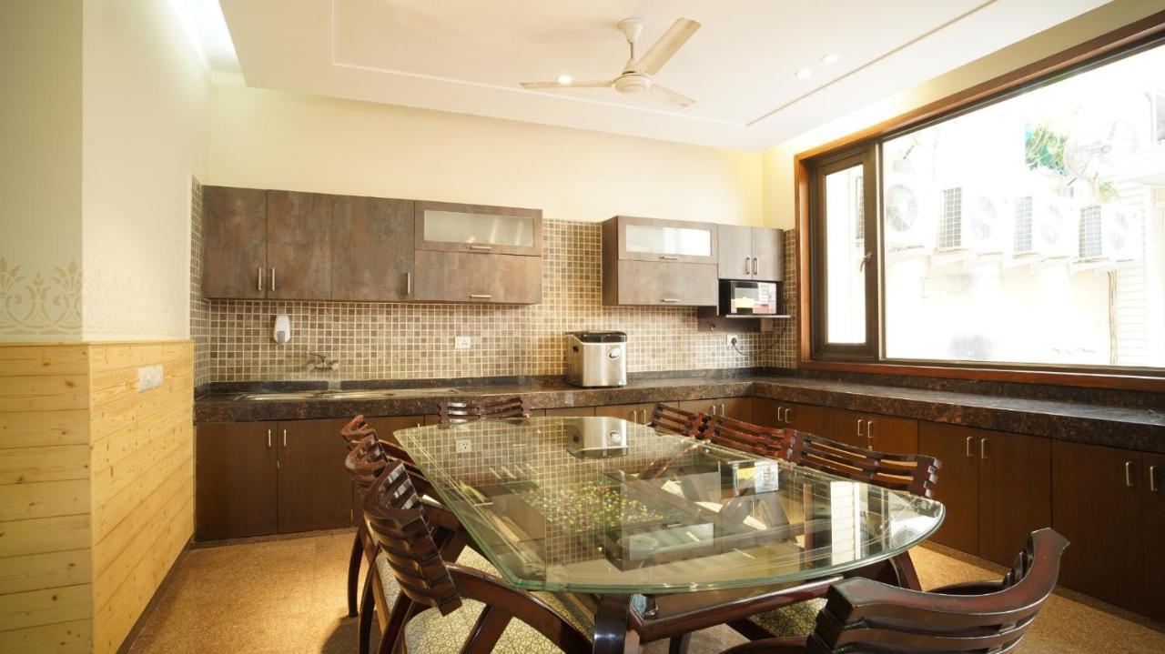 Uds Villa Scandinavian B&B - Next To Vfs 뉴델리 외부 사진