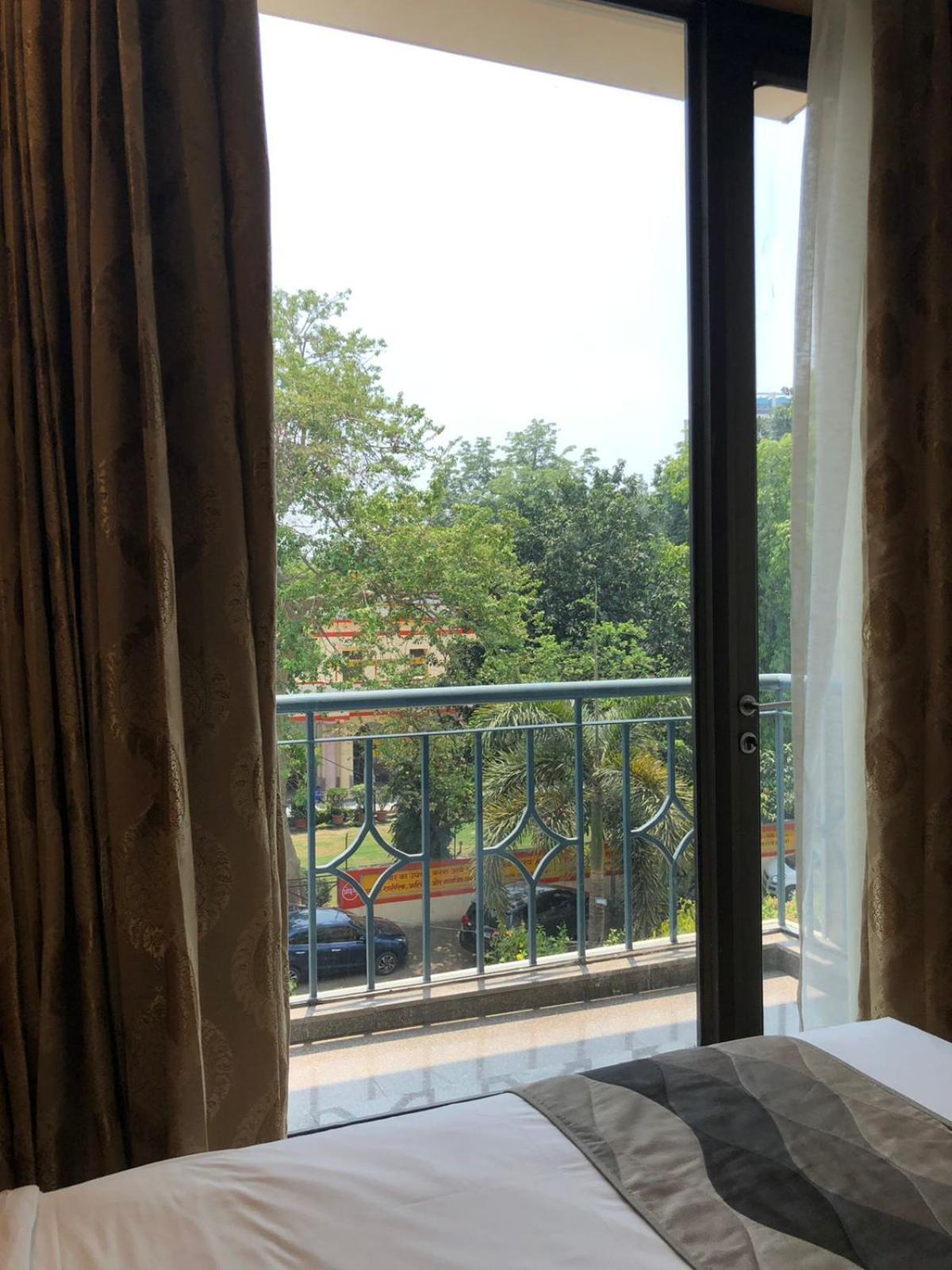 Uds Villa Scandinavian B&B - Next To Vfs 뉴델리 외부 사진