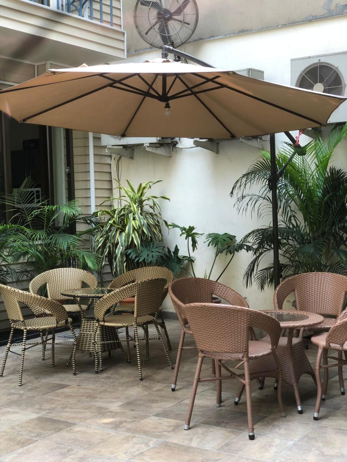 Uds Villa Scandinavian B&B - Next To Vfs 뉴델리 외부 사진