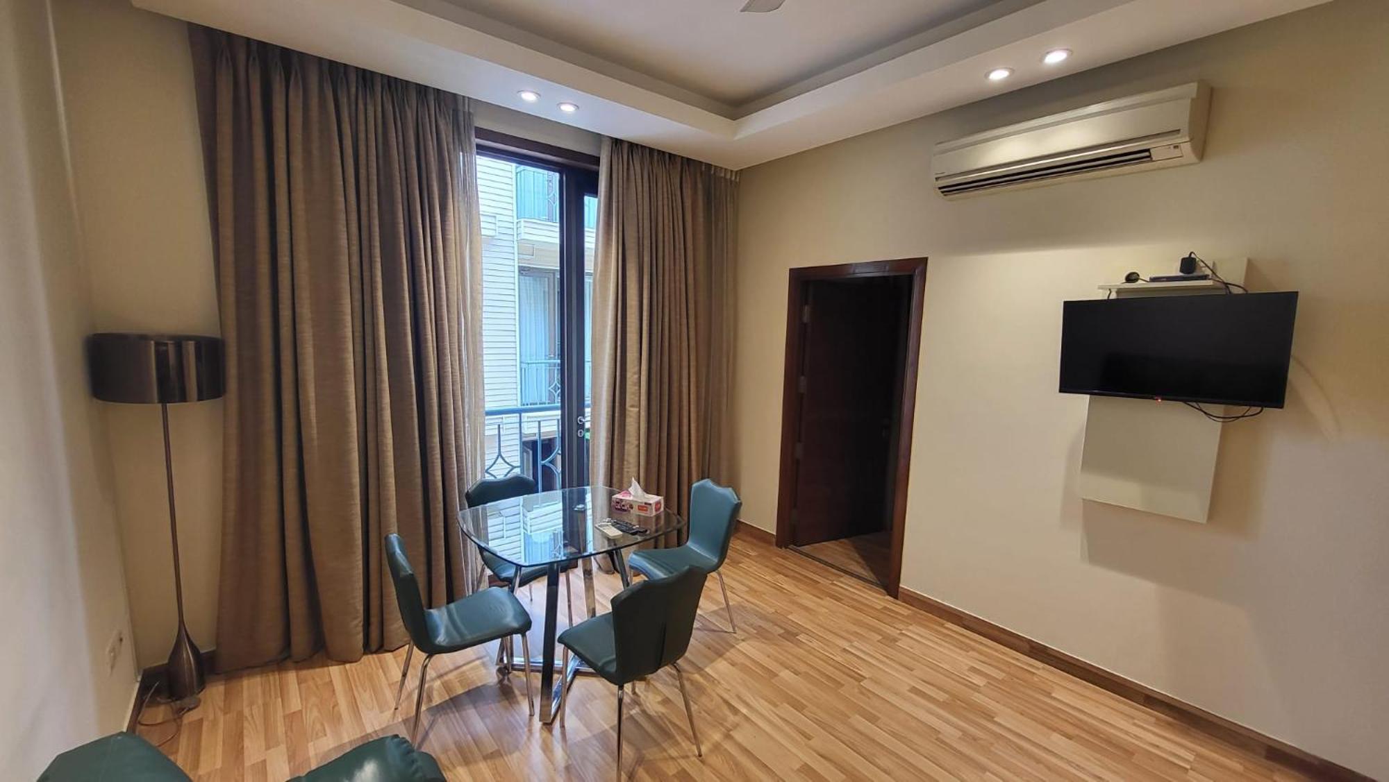 Uds Villa Scandinavian B&B - Next To Vfs 뉴델리 외부 사진